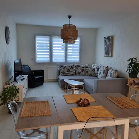 Entier 5 Personnes Avec Jardin בית נופש