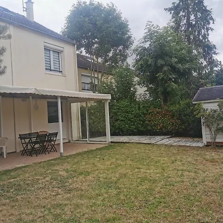 Entier 5 Personnes Avec Jardin בית נופש